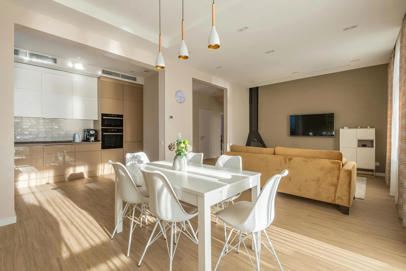 How to Choose the Perfect Dining Room Chandelier?