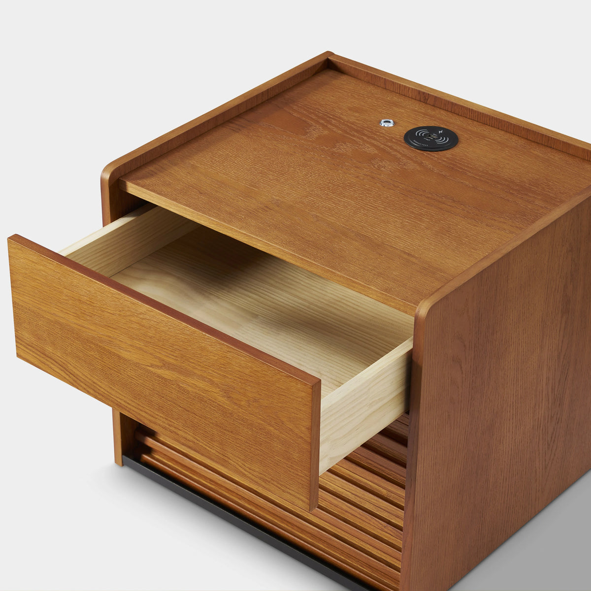 Devon Oak Nightstand 20“W