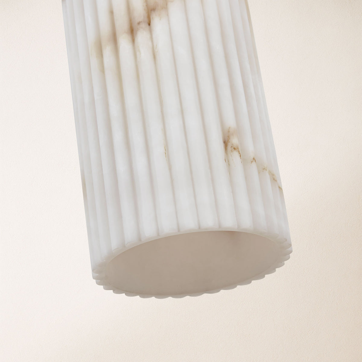 Luminare Resin Fluted Pendant 5"