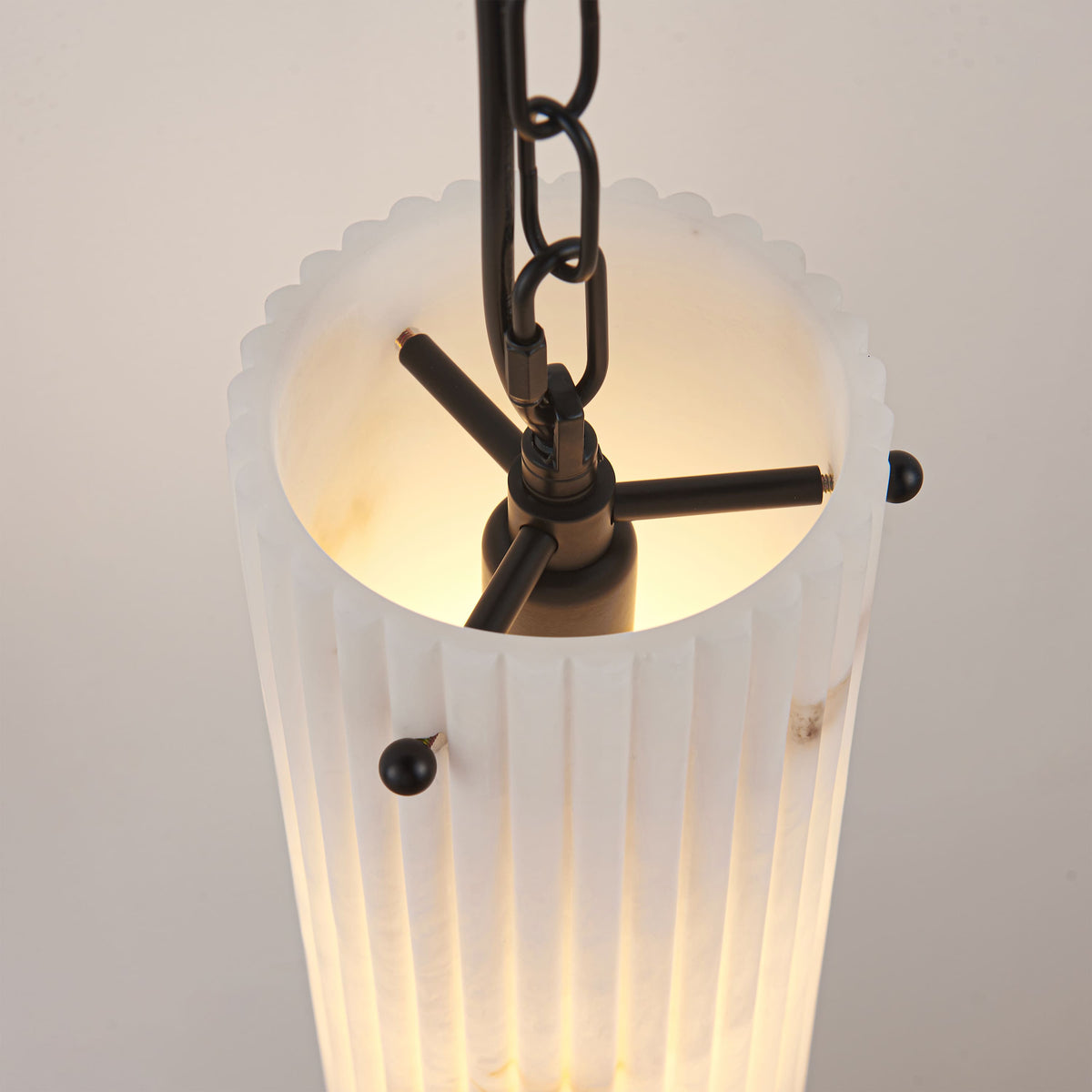 Luminare Resin Fluted Pendant 5"