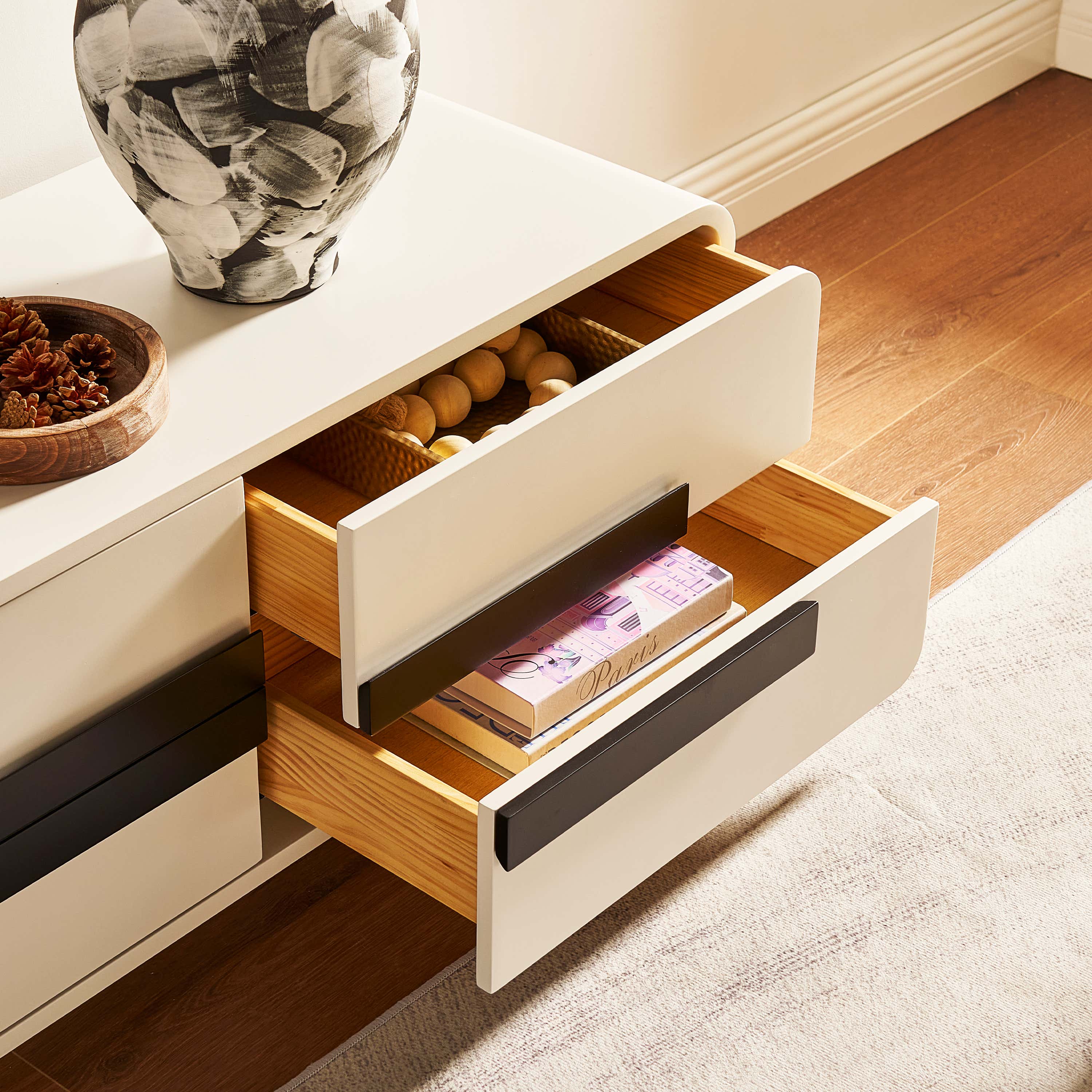 Soren Media Console 80" W