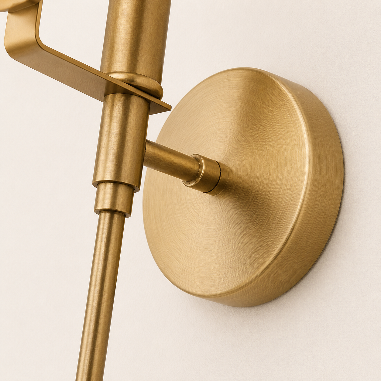 Alabaster Ava Brass Wall Lamp