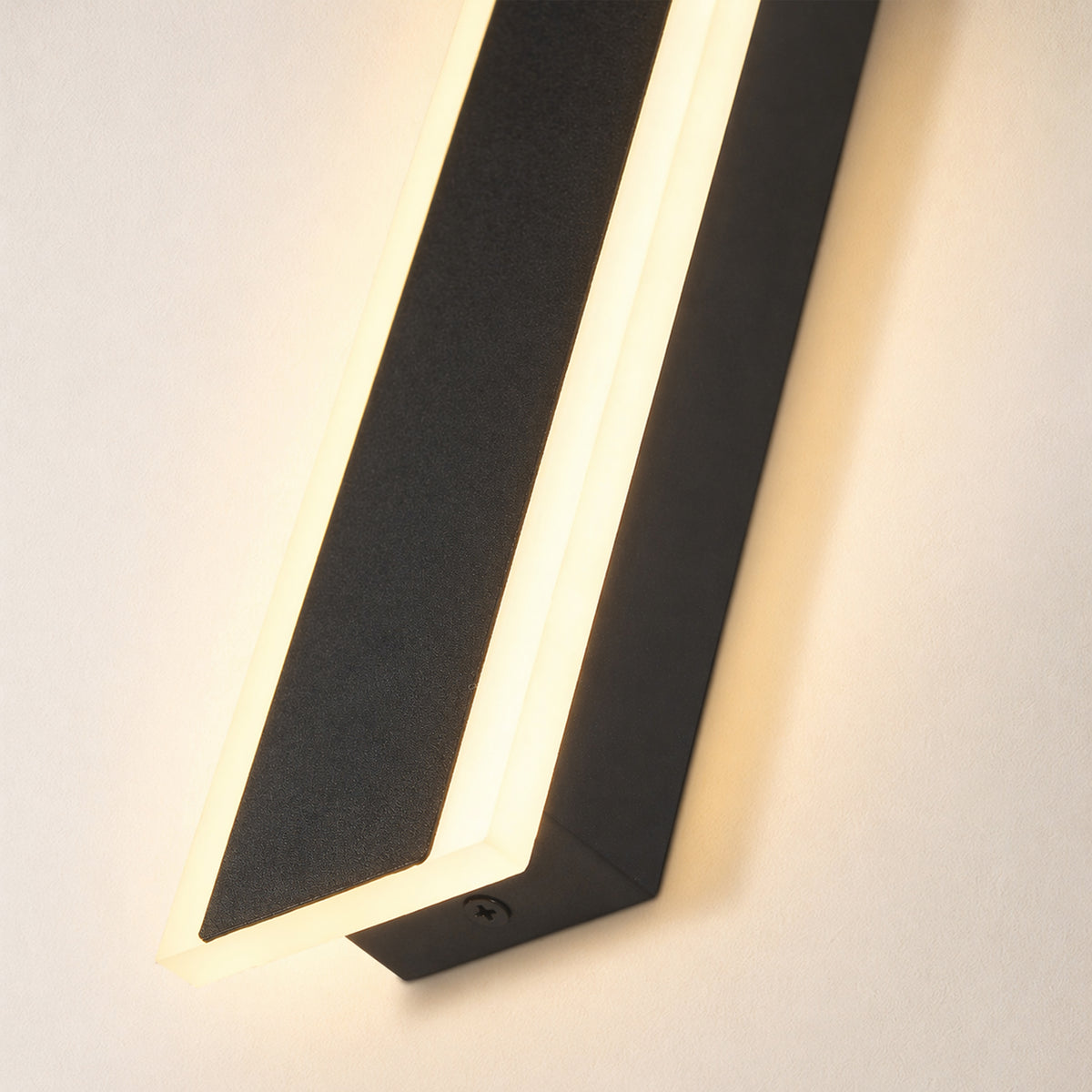 Orivelle Outdoor Wall Sconce 24"H