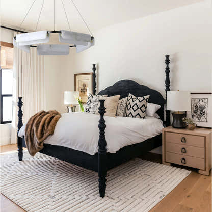 Deli Alabaster Chandelier 32″