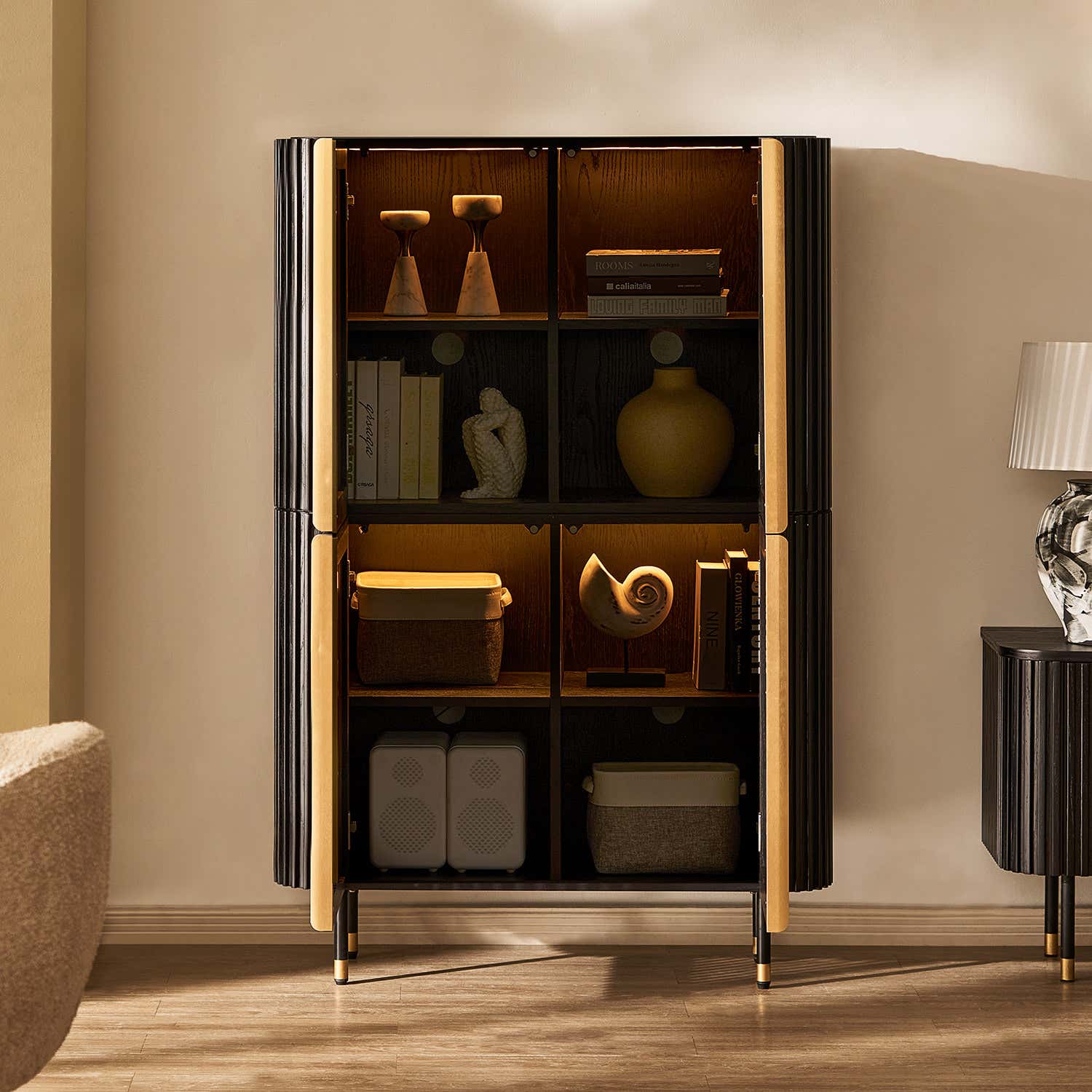 Ewan 40″ Oak Cabinet