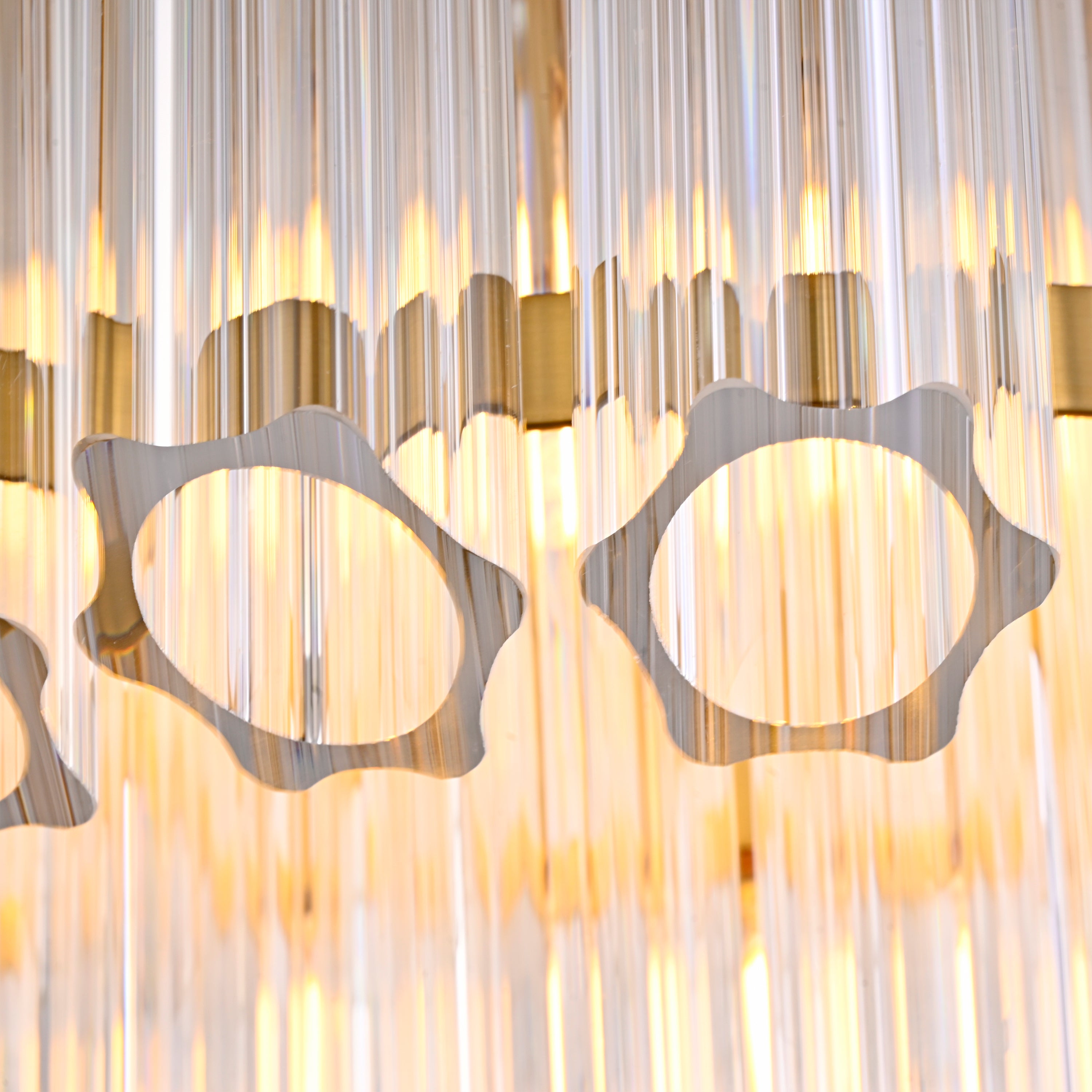 Dawelle Fluted Glass Tiered Round Chandelier 15.7"D
