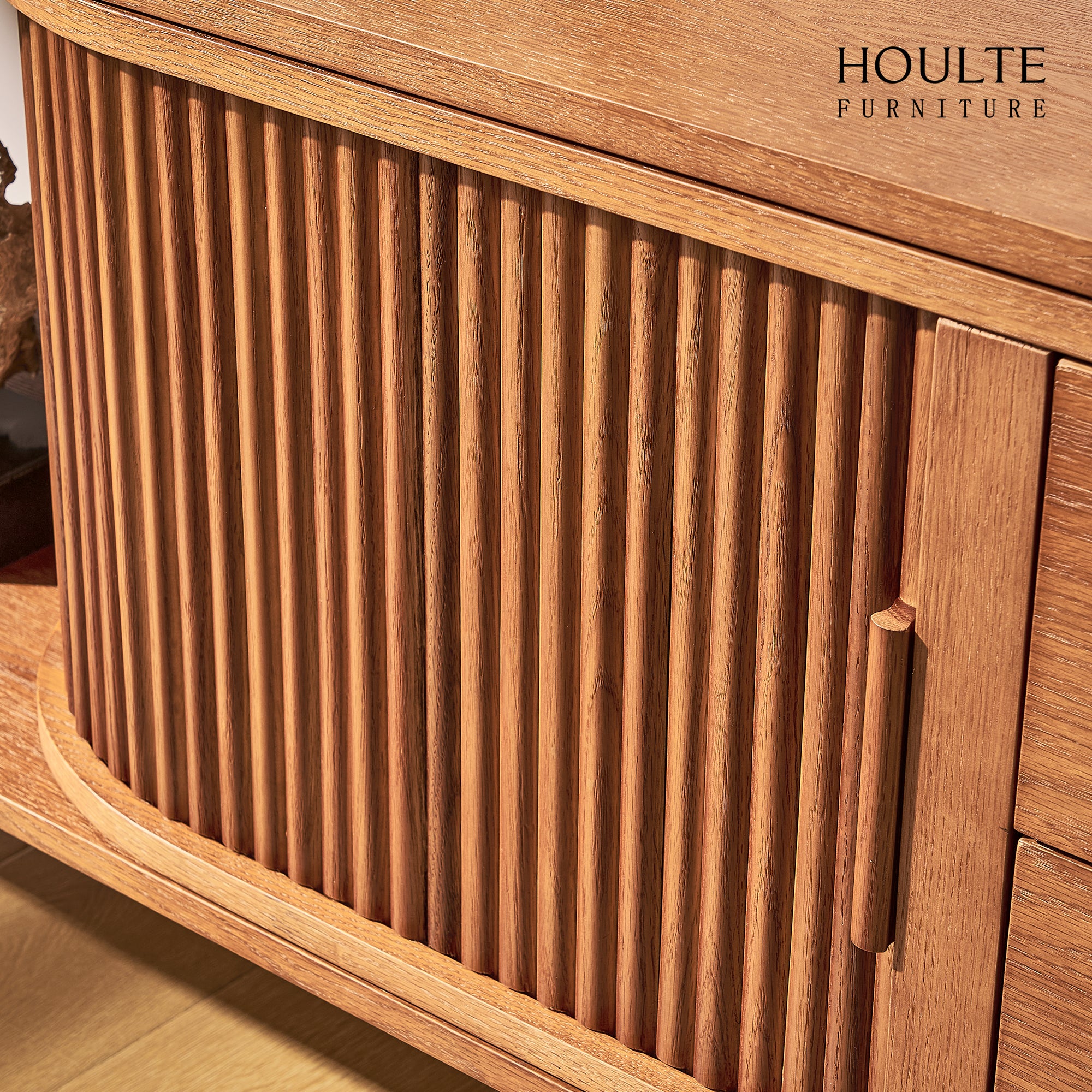 Ewan Oak Extendable Media Console