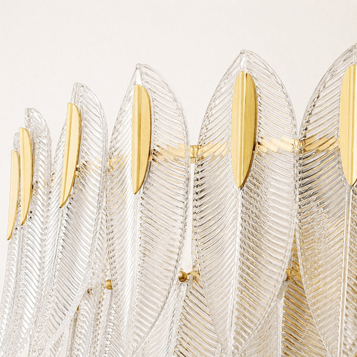 Marilyn Glass Feathers Round Chandelier