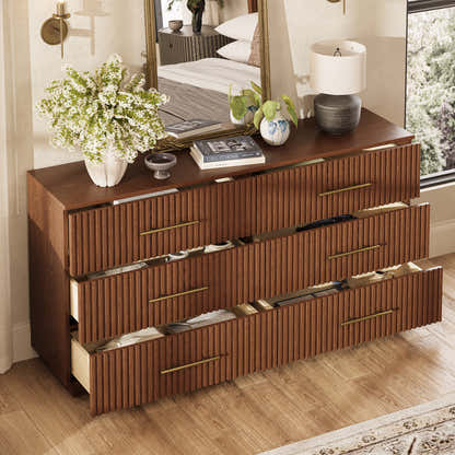 Holt 63“ Oak 6-Drawer Chest(Set of 2)