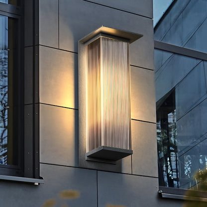 Cyclumena Rectangular Solar Outdoor Wall Light