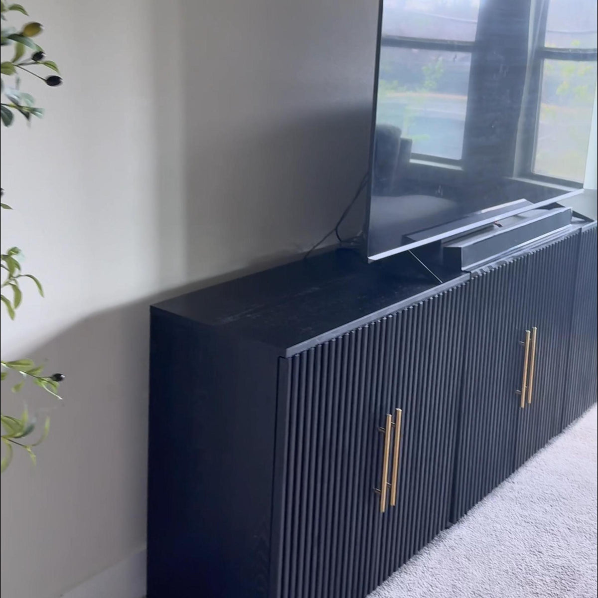 Holt 32″ Solid Oak Cabinet