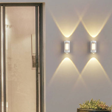 Sleek Dual-Directional Outdoor Wall Light with Modern Arc & Rectangular Designs